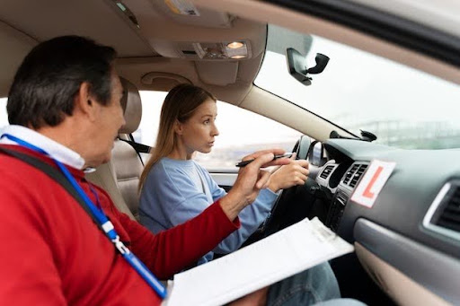 Top Benefits of Taking Professional Manual Driving Lessons